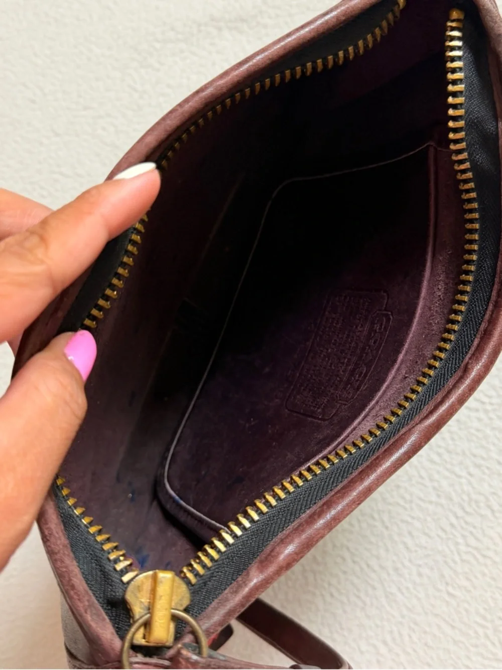 Vintage Coach Leather Wristlet Clutch in Burgundy - Picture 3 of 6